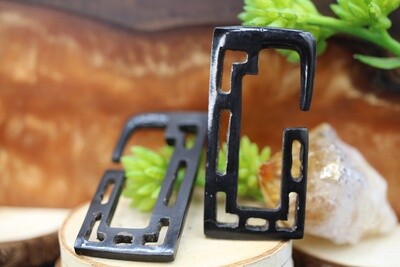 Discount 4g Bone, Horn, or Wood Hangers