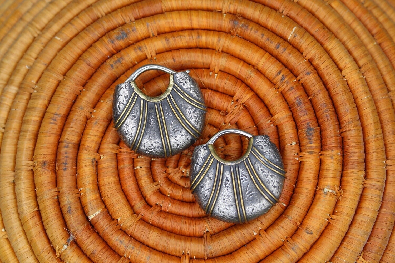 Brass Solder On Weights, Gauge: 10g, Material: White Brass with Yellow Brass accents