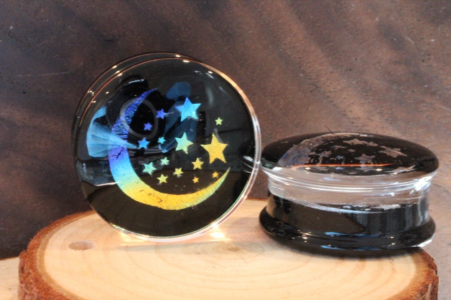 Double Flare Dichroic Shape Glass Plugs, Gauge: 1&quot;, Colour: Black/Rainbow