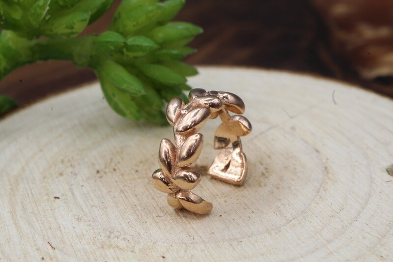 Tendril Ear Cuff