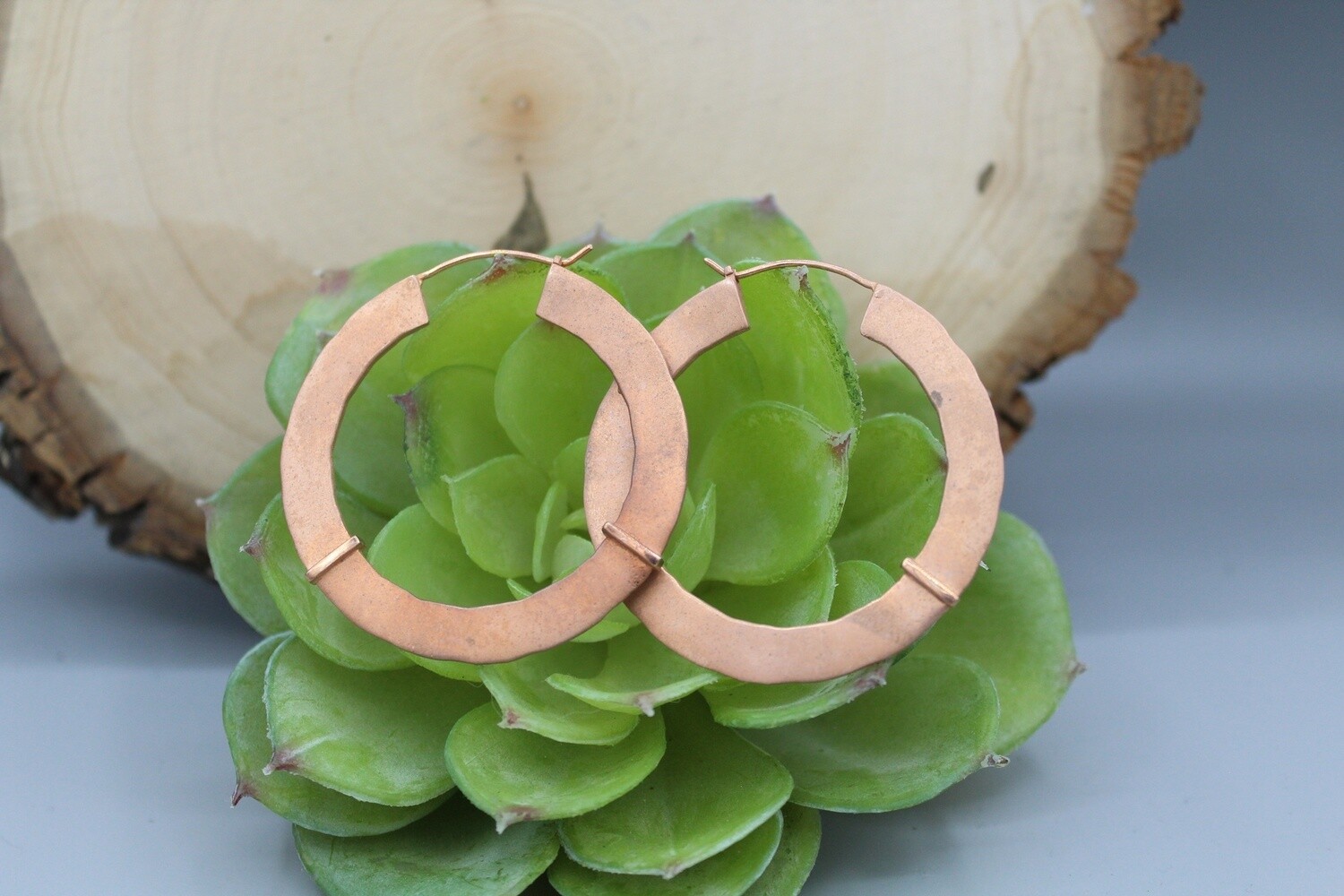 Royal Fang Hoops, Gauge: 18g