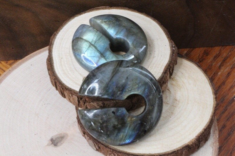 Labradorite Keyholes