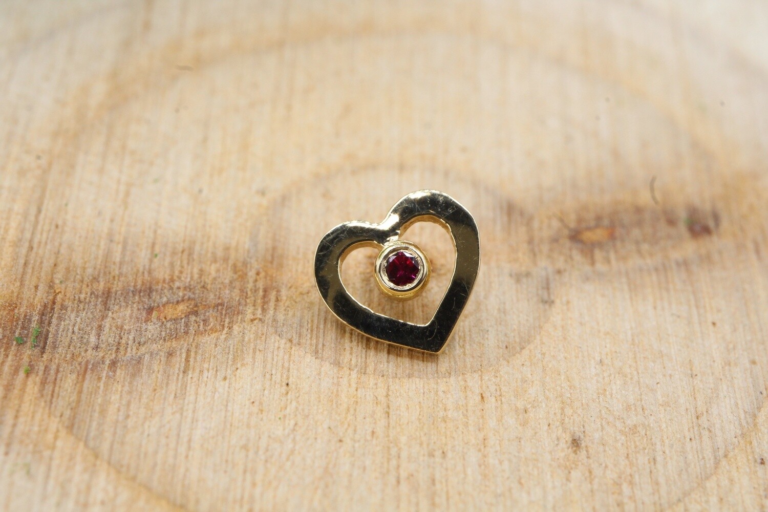 Threaded Yellow Gold Heart of Paul