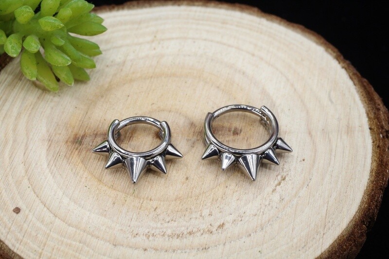 Titanium 5-Spike Hinge Ring