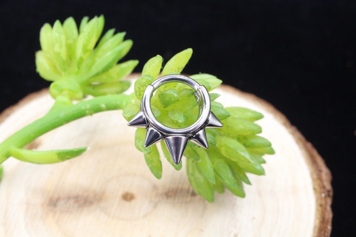 Titanium 5-Spike Hinge Ring, Gauge: 16g, Diameter: 5/16&quot;