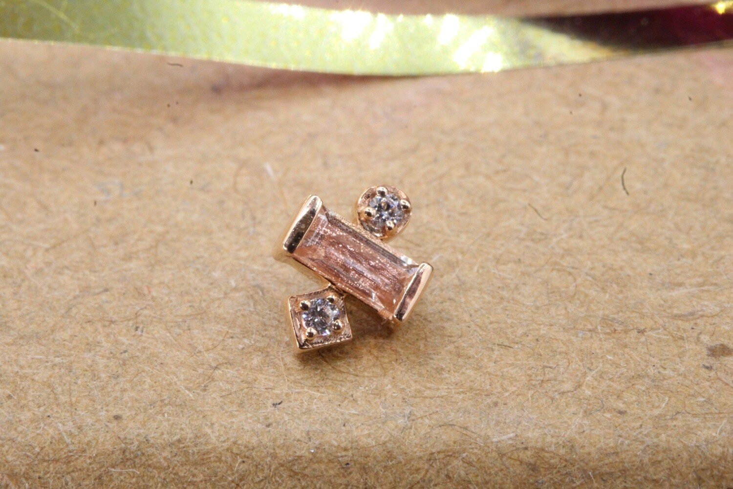 Threaded Rose Gold Tesla Babe, Gauge: 18/16ga, Stone: Oregon Sunstone/White CZ accents