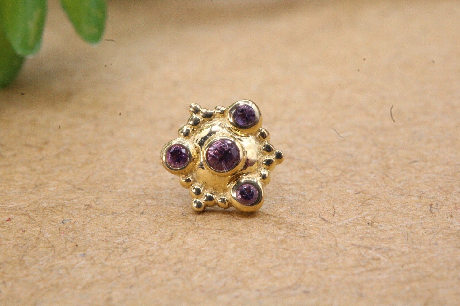 Threadless Yellow Gold Colombo, Stone: Amethyst