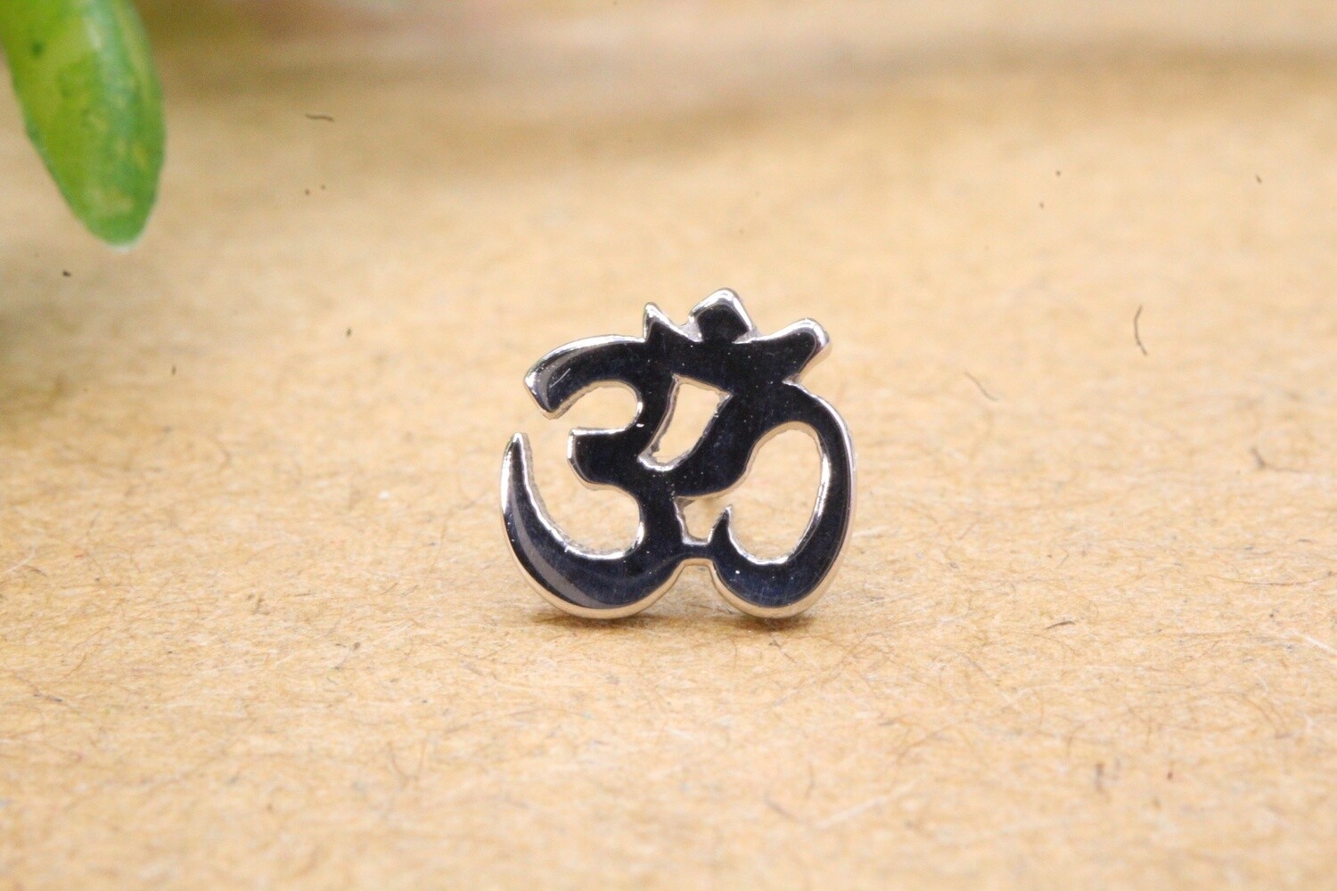 Threadless White Gold Ohm Symbol