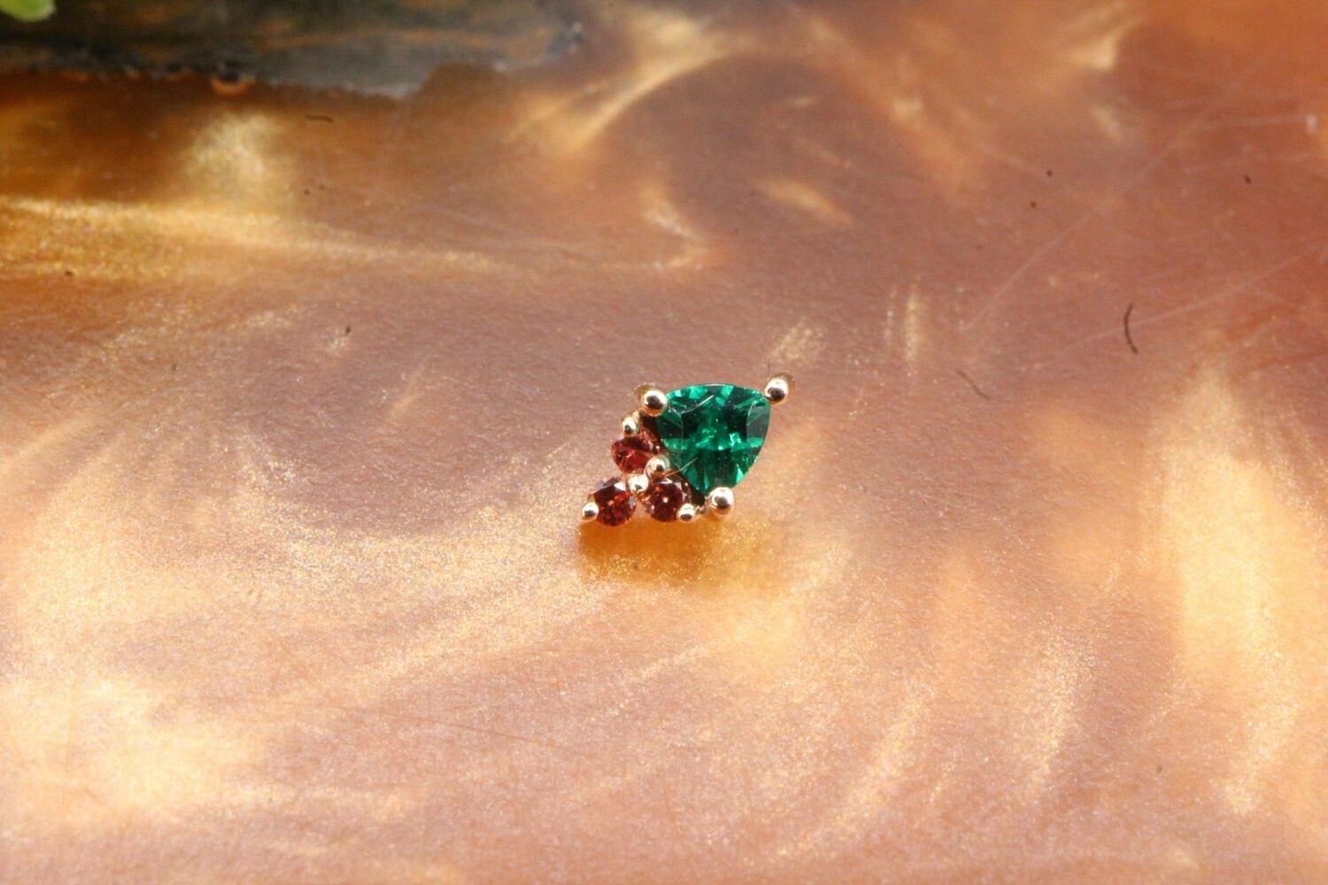 Threaded Rose Gold Tau Top, Gauge: 18/16g