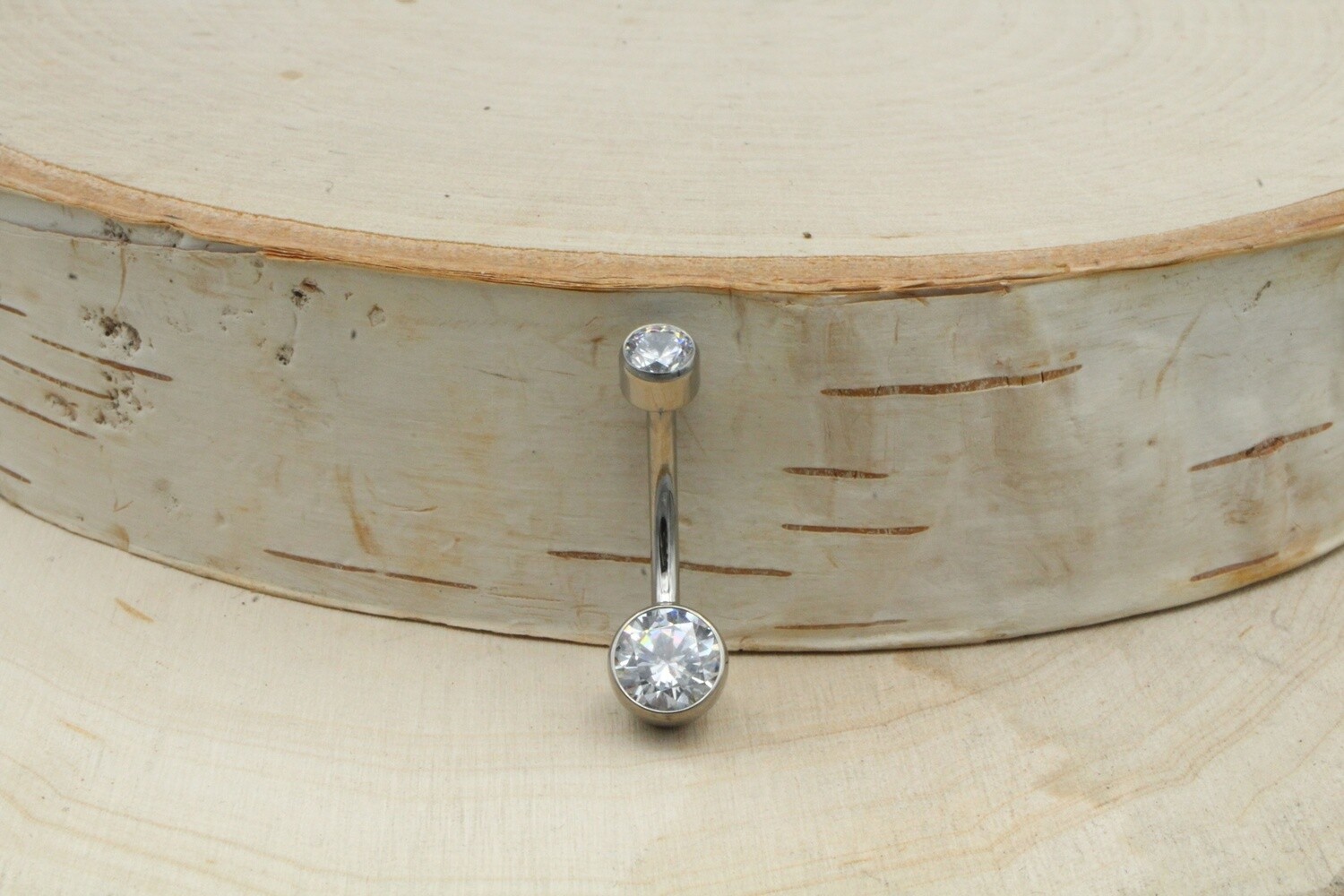 Titanium Bezel Set Navel Curves, Bottom Size: Large Bezel, Colour: White CZ, Length: 9/16&#39;&#39;