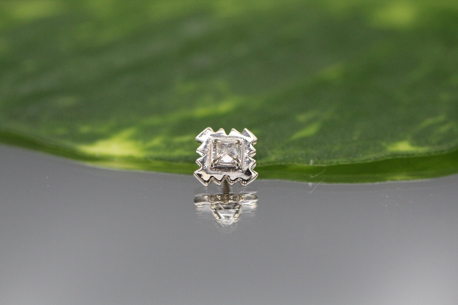 Threaded White Gold The Tawapa, Gauge: 16g