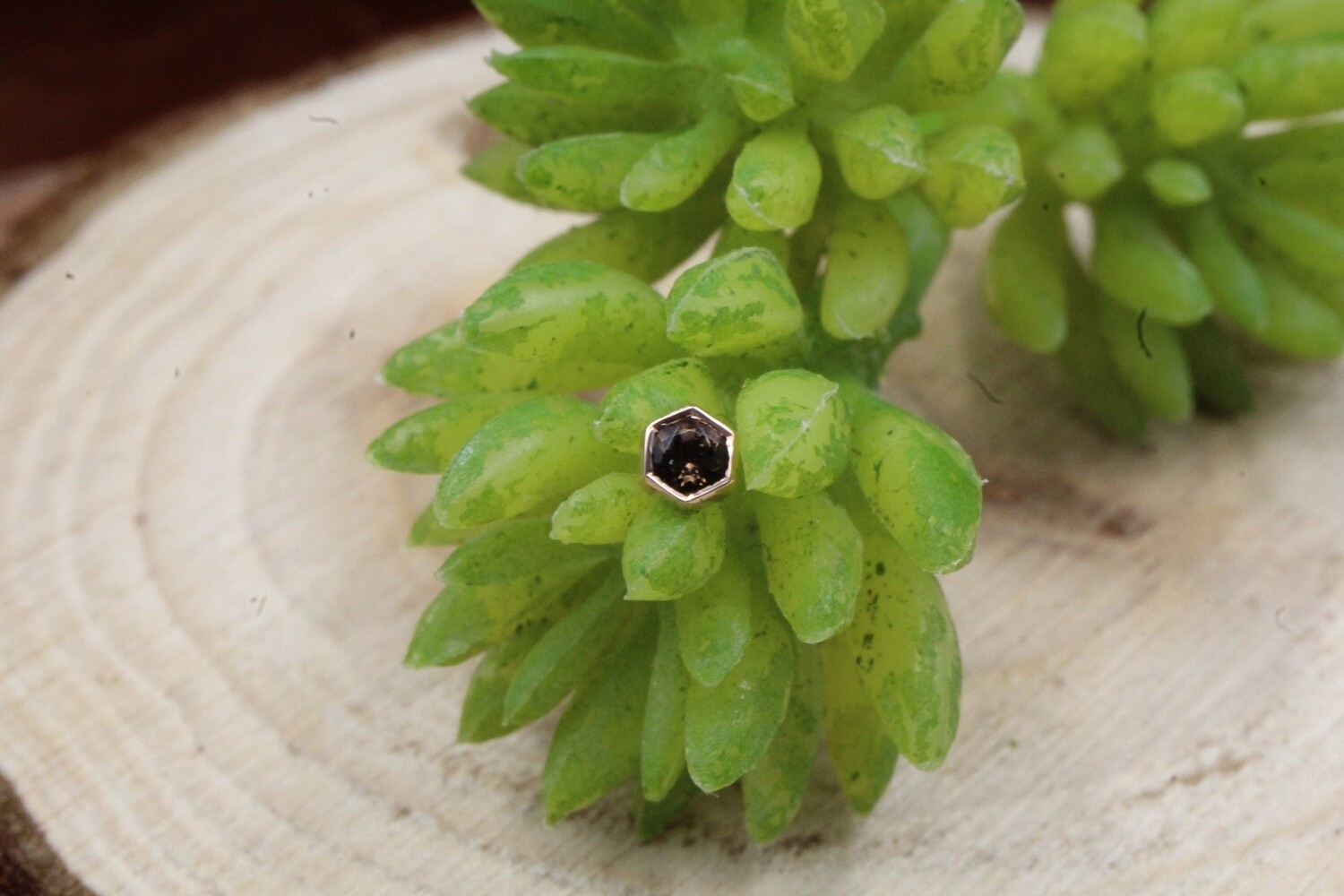 Threadless Rose Gold Single Honeycomb Top, Size: 3mm w/2mm stone, Stone: Smoky Quartz