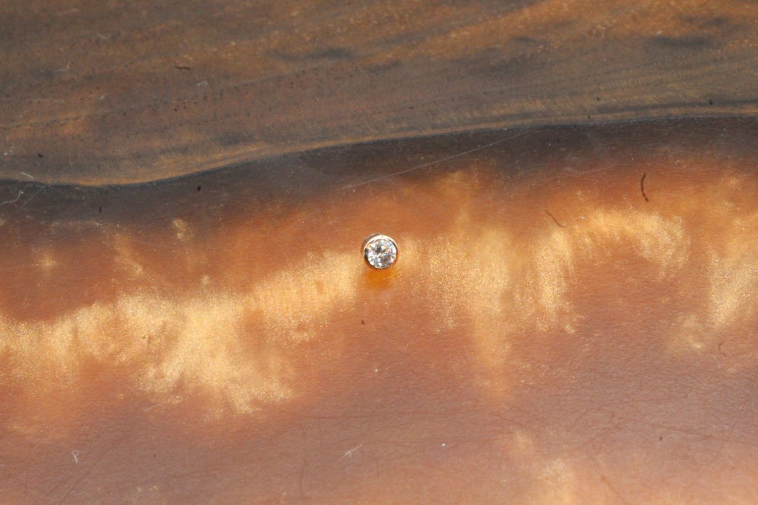 Threaded Rose Gold Round Bezel Gem, Gauge: 18/16ga, Size: 2mm, Stone: White CZ