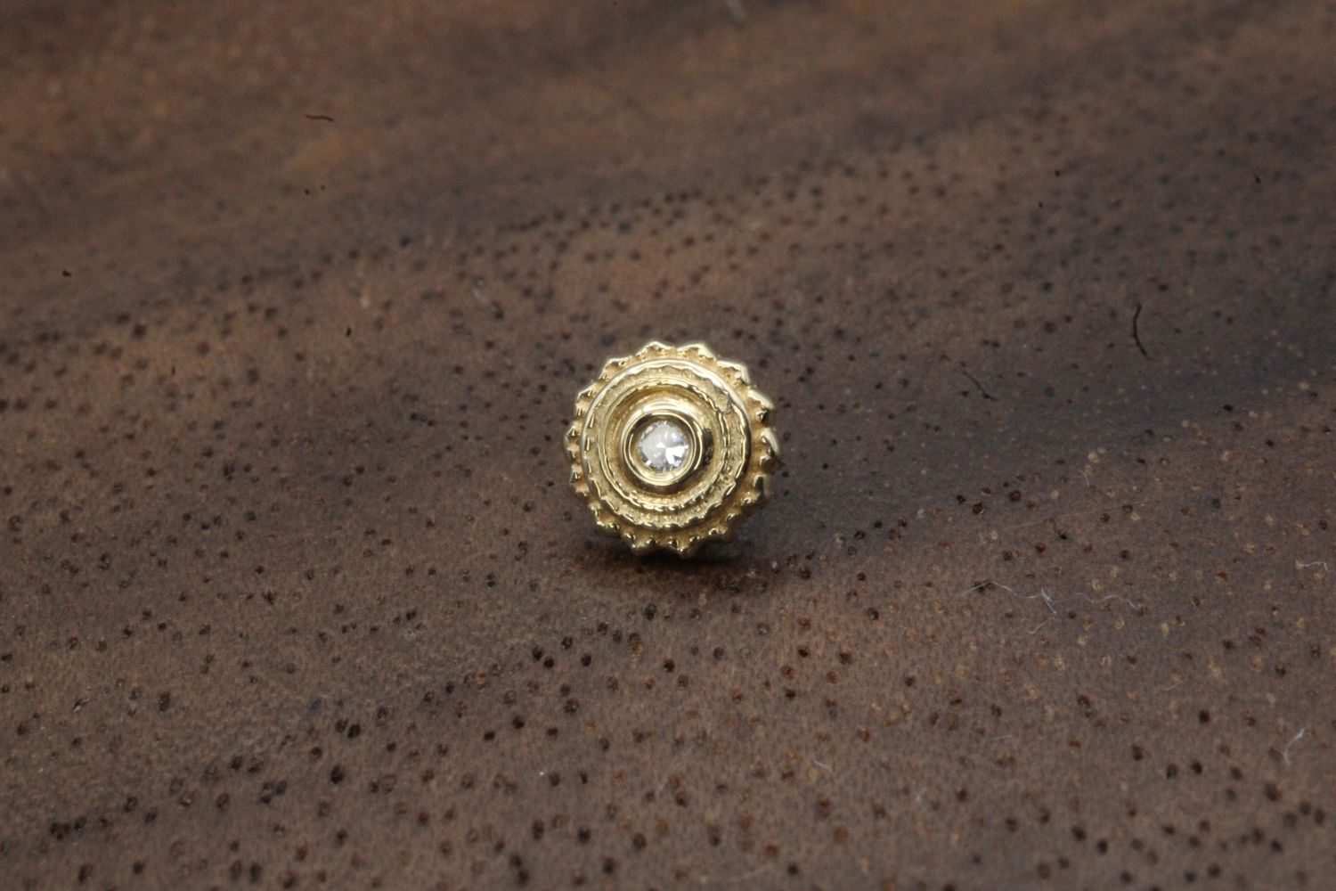 Threaded Yellow Gold Round Afghan Top, Gauge: 14/12ga, Size: 6mm with 1.5mm gem, Stone: VS1 Diamond