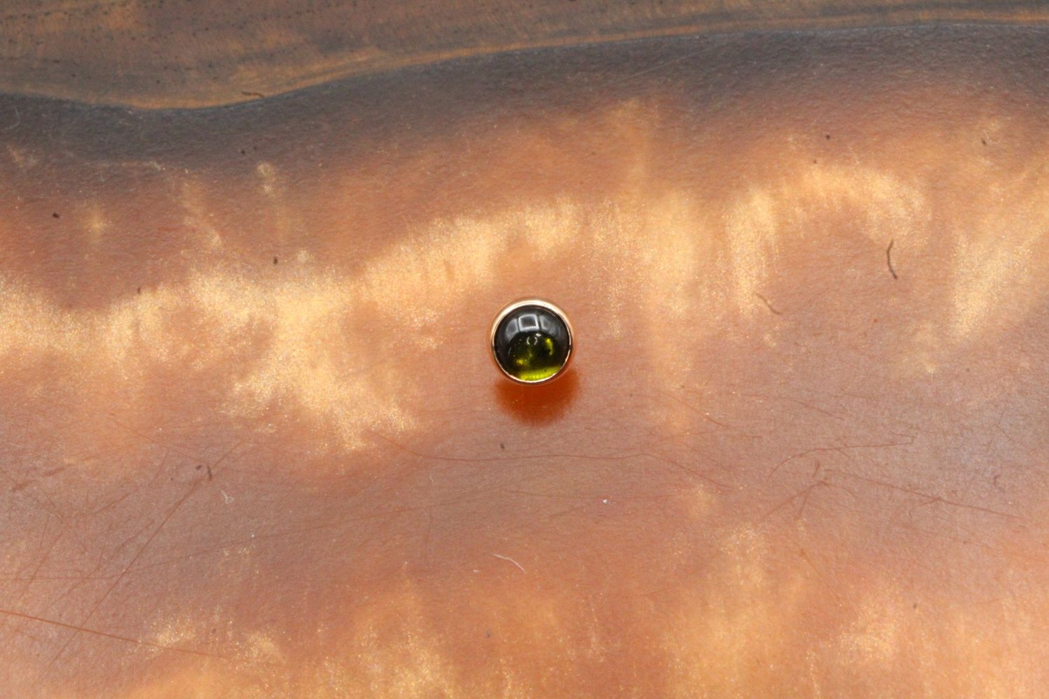 Threaded Rose Gold Round Cup, Gauge: 14/12ga, Size: 4mm, Stone: Green Tourmaline Cab