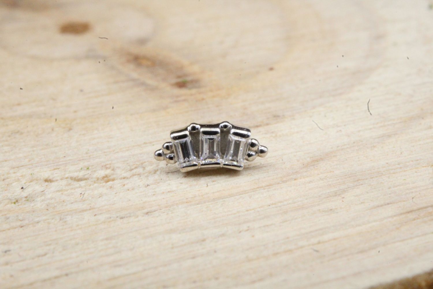 Threaded White Gold Tiny Straight Baguette Panaraya End, Gauge: 14/12g, Stone: White CZ