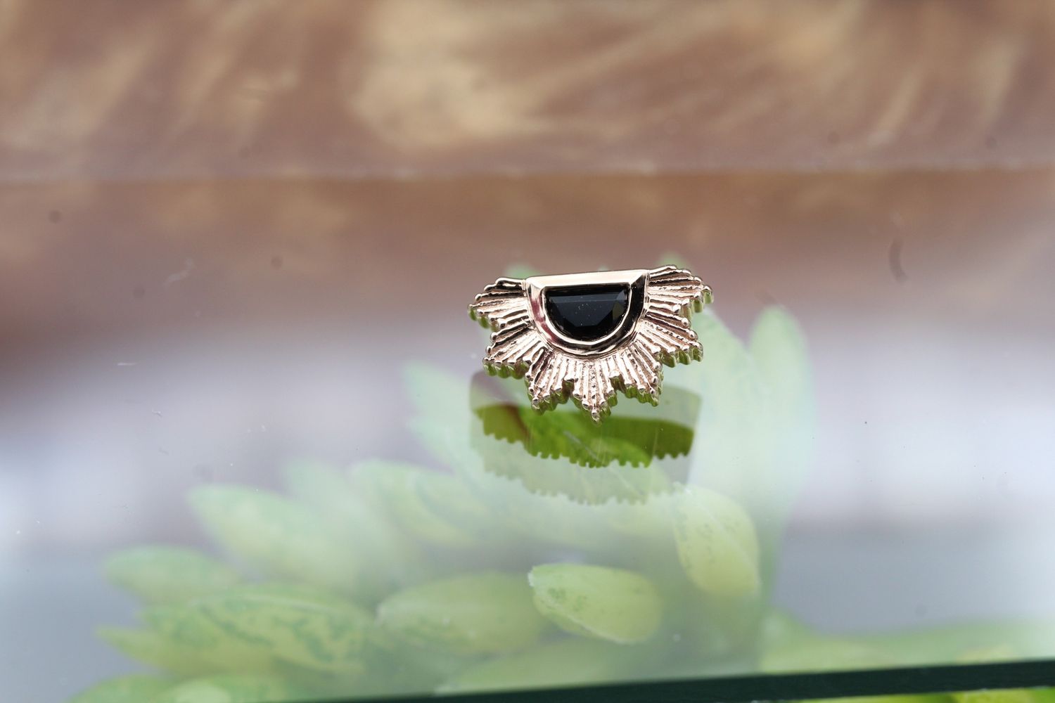 Threaded Rose Gold Himalia Tops, Size: 8.5mm, Stone: Onyx