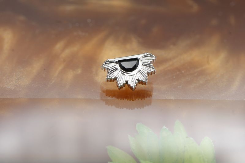 Threaded White Gold Himalia Tops