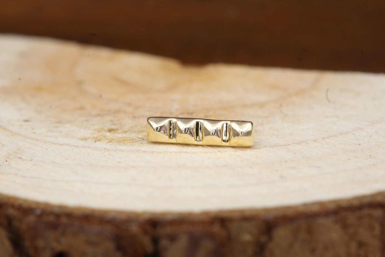 Threaded Yellow Gold Pyramid Strip, Gauge: 18/16ga