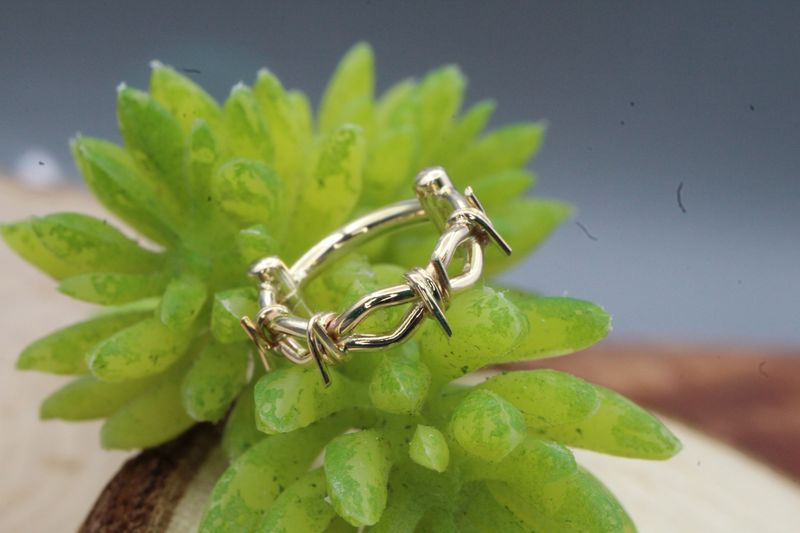 Yellow Gold Daniella's Crown of Thorns Hinge Ring
