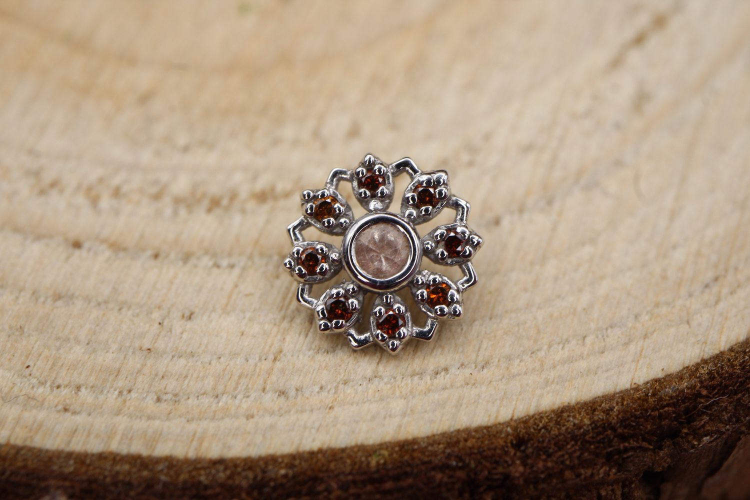 Threaded White Gold Rosette, Gauge: 16ga, Stone: Oregon Sunstone Center &amp; Cognac Diamond Accents