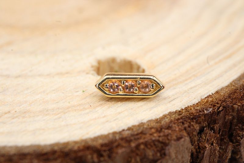 Threaded Yellow Gold Sillian Top