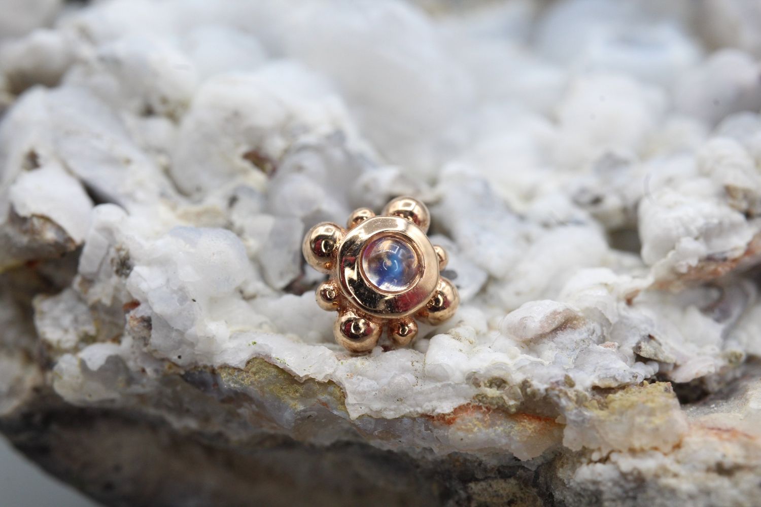 Threadless Rose Gold Bezel with 8 Beads, Stone: Rainbow Moonstone