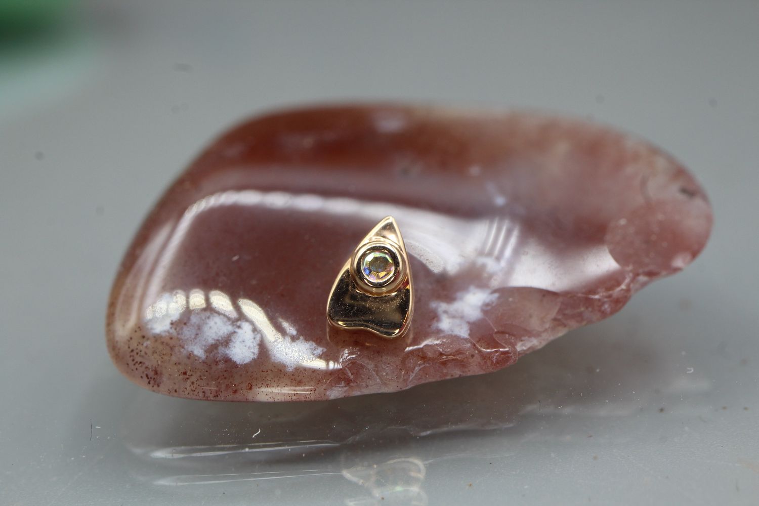 Threaded Rose Gold Summon the Spirit, Gauge: 16ga, Stone: Mercury Mist
