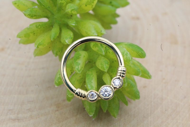 Yellow Gold Faraway Seam Ring