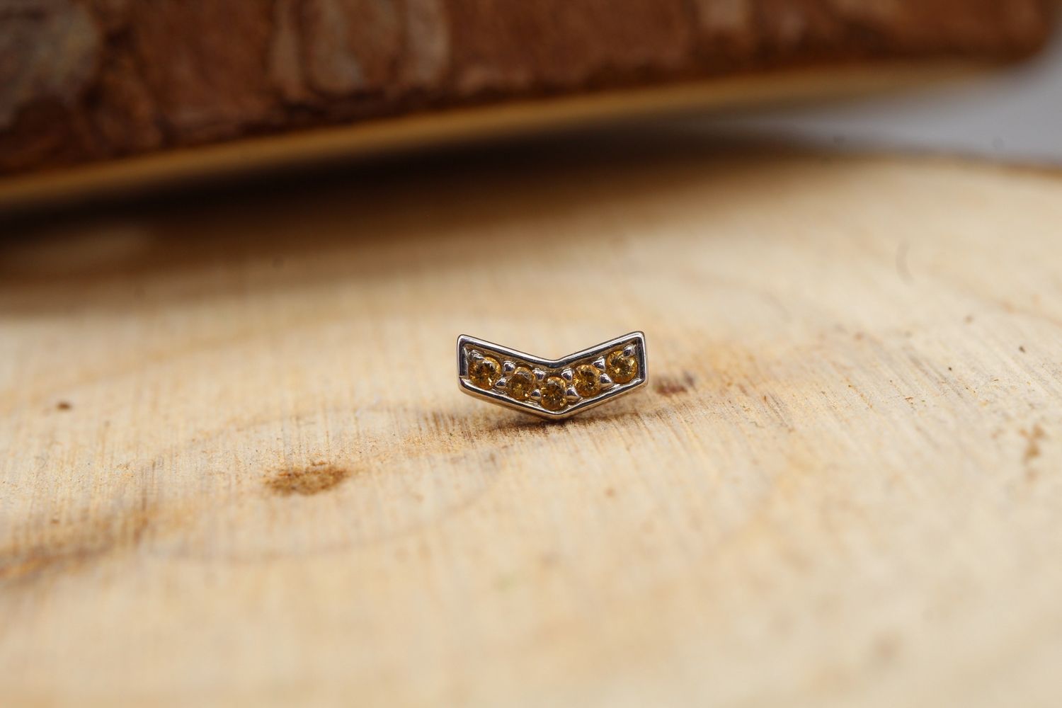 Threaded White Gold Micro Pave Chevron, Gauge: 16ga, Stone: Honey Topaz