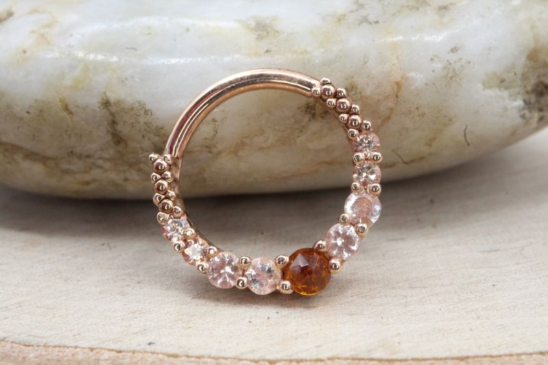 Rose Gold Graduating Gem Oaktier Hinge Ring