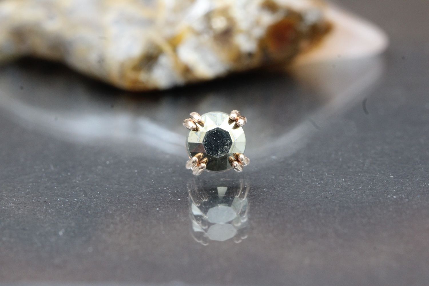 Threadless Rose Gold Cab Prong Top, Size: 4mm, Stone: Marcasite