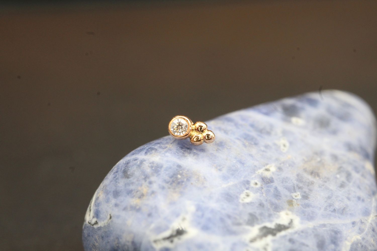 Threaded Rose Gold Round Bezel with Tri-Bead Accent Top, Gauge: 18/16ga, Stone: White CZ