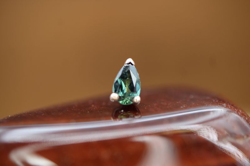 Threadless Rose Gold Pear V Prong Top