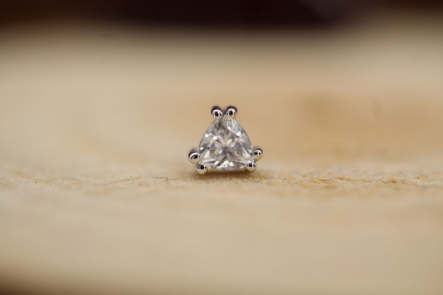 Threadless White Gold Tanti Top, Size: 3mm, Stone: White CZ