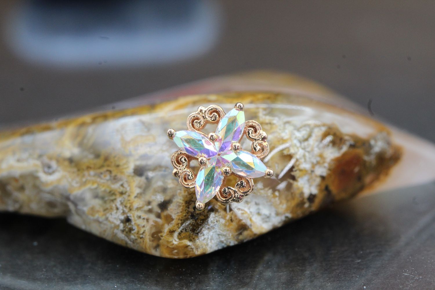 Threaded Rose Gold Lamia Marquise Cluster Top, Gauge: 18/16ga, Stone: Mercury Mist Topaz