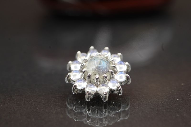 Threaded White Gold 8mm The Rose Top