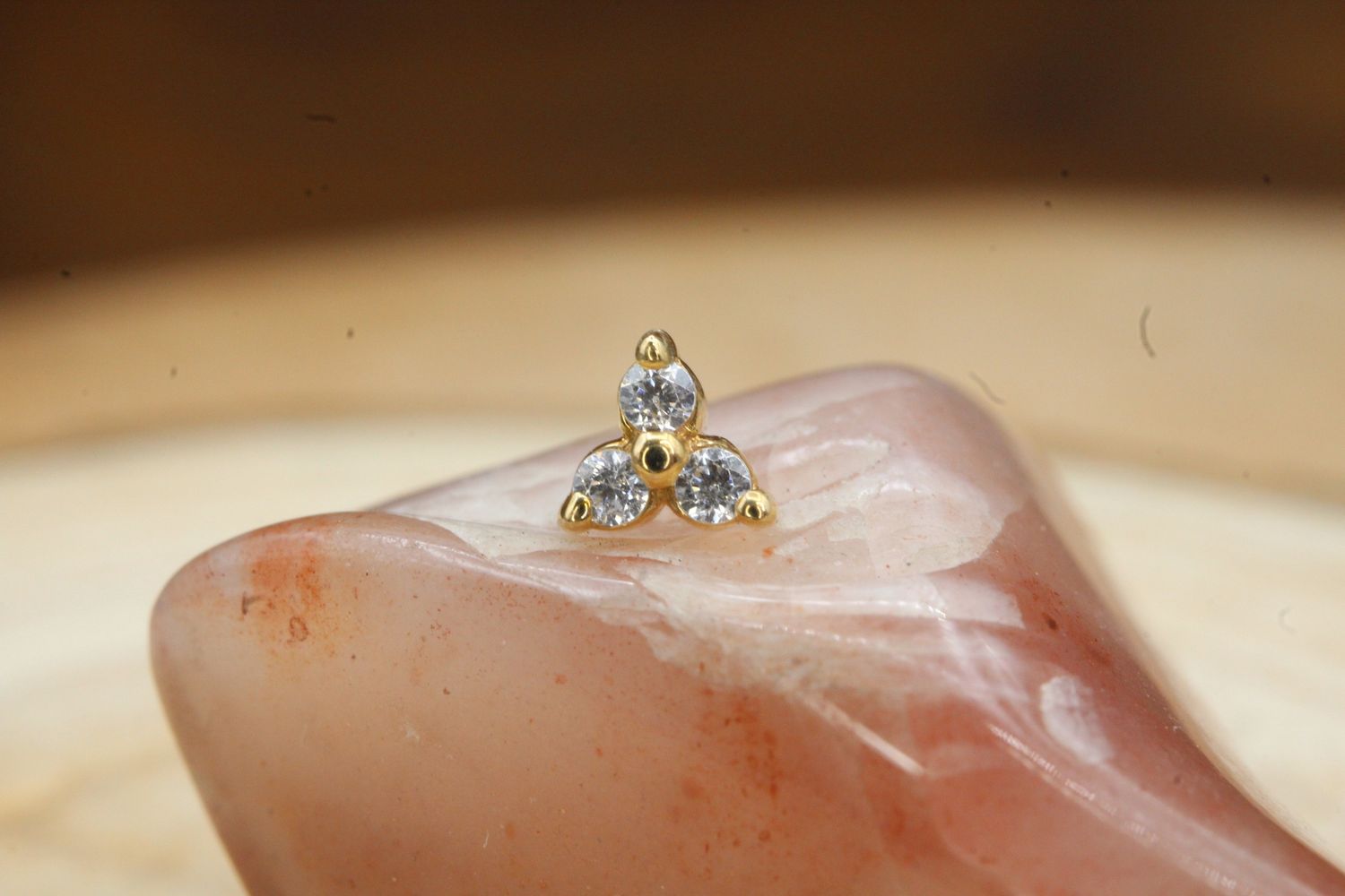 Threaded Yellow Gold Tri Prong Cluster Top, Gauge: 18/16ga, Size: 3x1mm, Stone: White CZ