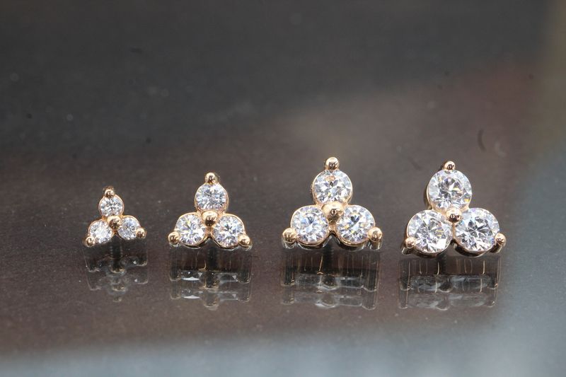 Threaded Rose Gold Tri Prong Cluster Top
