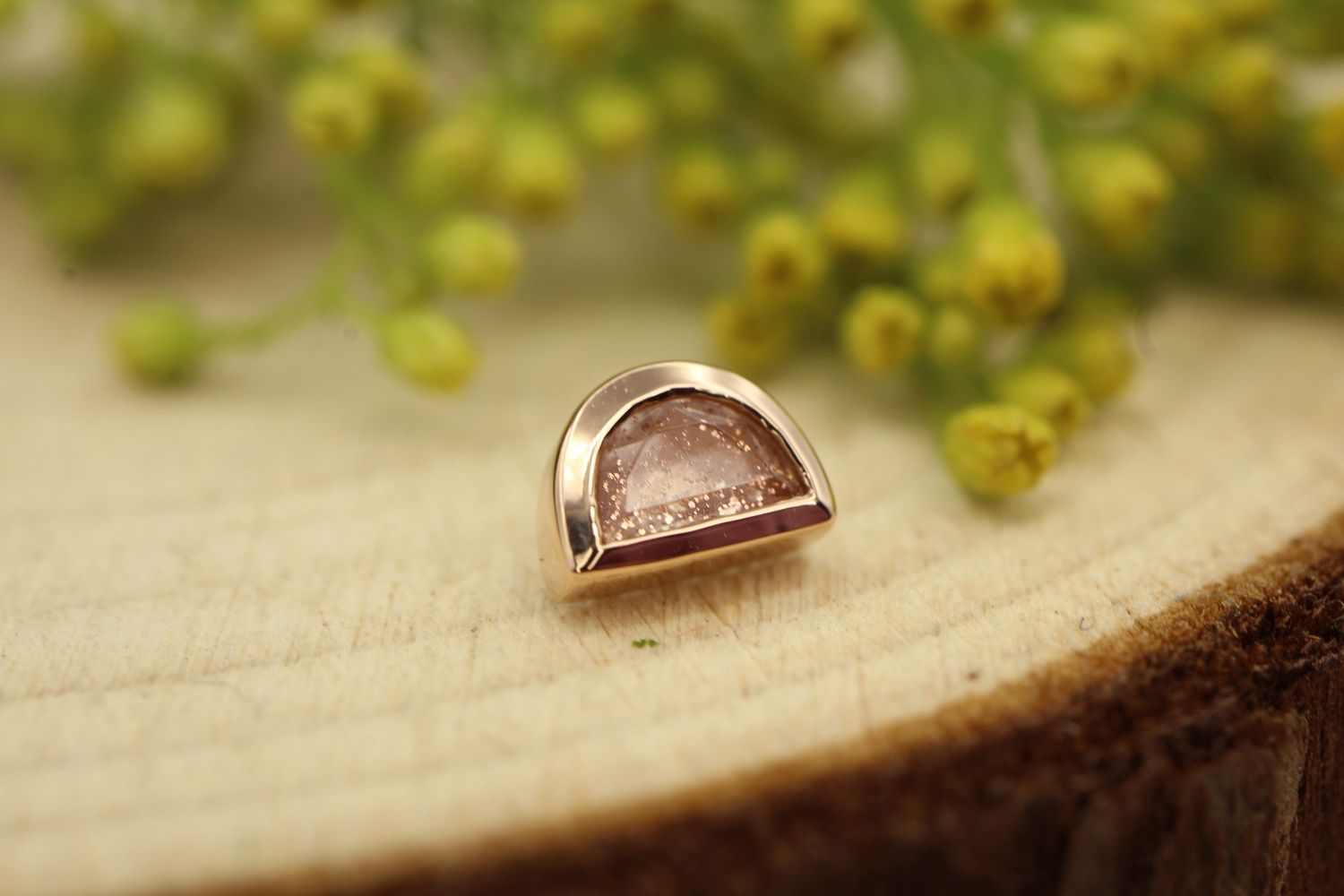 Threaded Rose Gold Half Moon Bezel, Gauge: 18ga/16ga, Size: 5mm, Stone: Oregon Sunstone