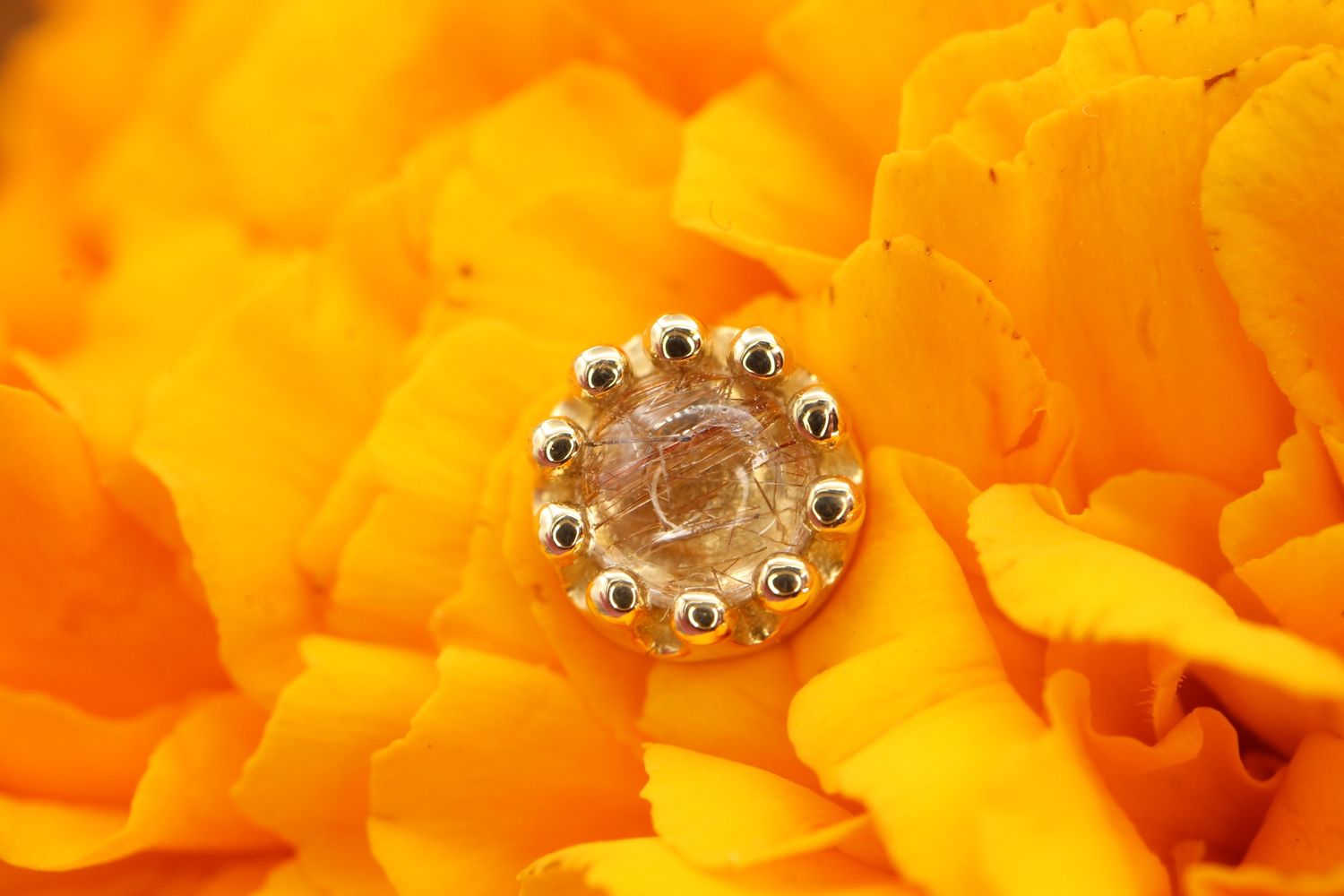 Threaded Yellow Gold Cabochon Crown Prong, Gauge: 18ga/16ga, Size: 6mm, Stone: Copper Rutilated Quartz