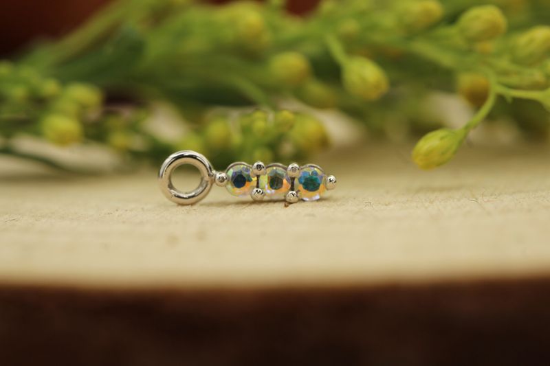 White Gold Linear Tri- Prong Cluster Charm