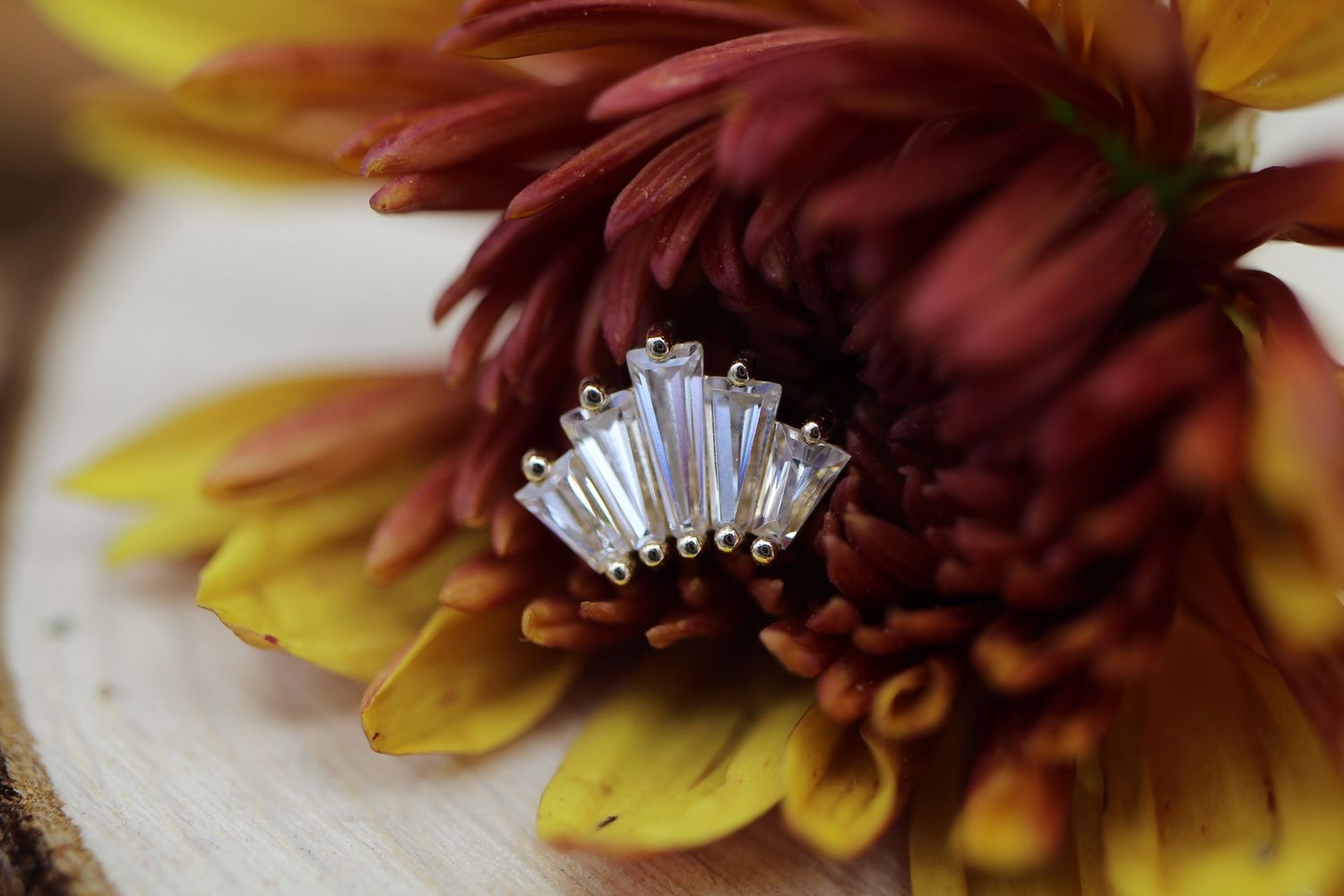 Threaded Yellow Gold Oceane 5 End, Gauge: 14ga/12ga, Stone: White CZ