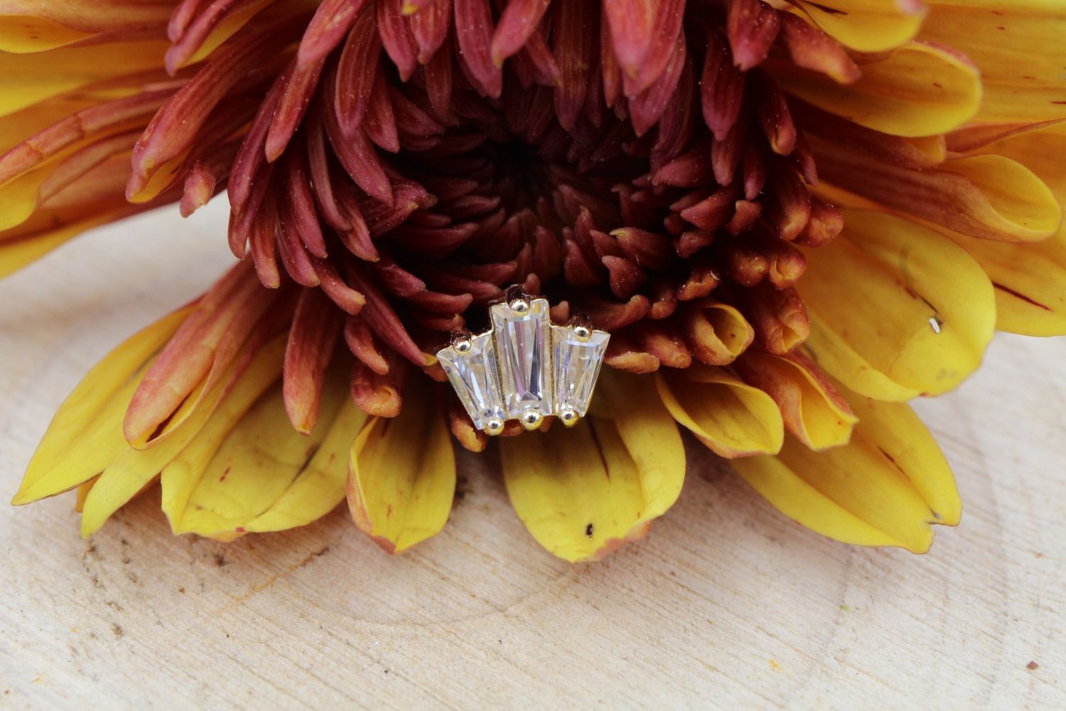 Threaded Yellow Gold Oceane 3 End, Gauge: 18ga/16ga, Stone: White CZ