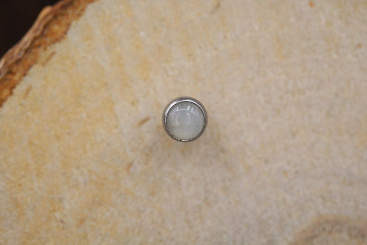 Threadless Cabochon Tops, Size: 2mm, Colour: Moonstone
