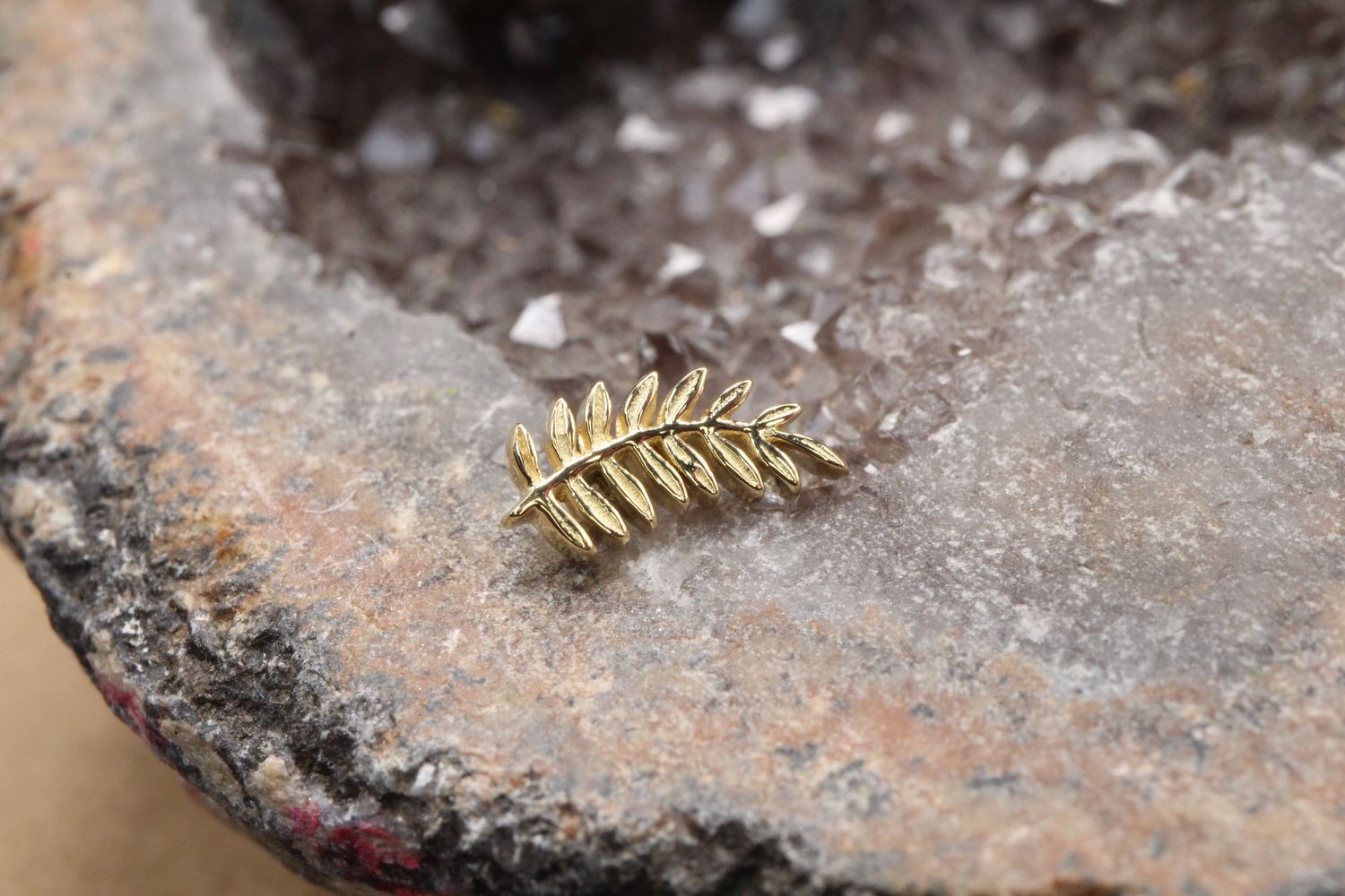 Threaded Yellow Gold Fern Top