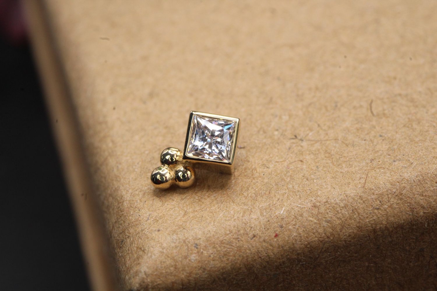 Threaded Yellow Gold Princess Bezel with Tri-Bead Accent