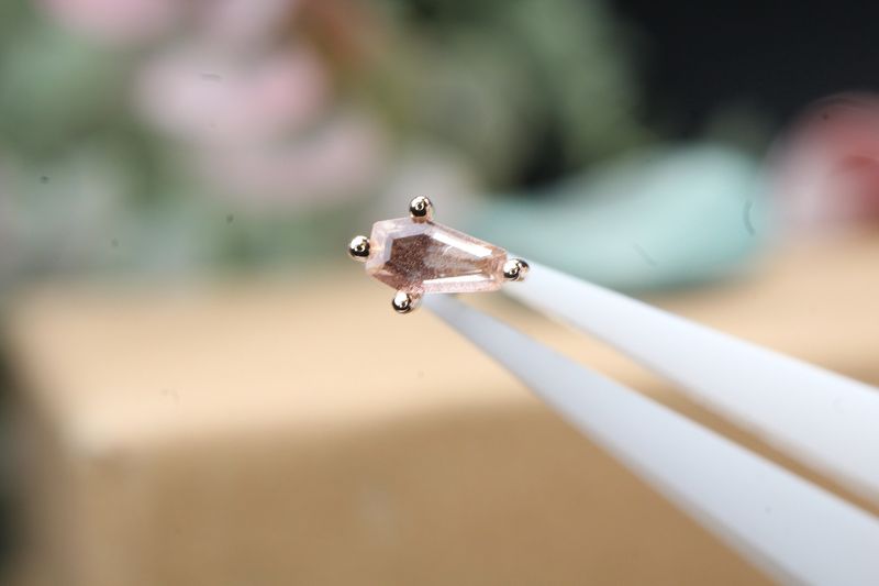 Threaded Rose Gold Coffin Prong