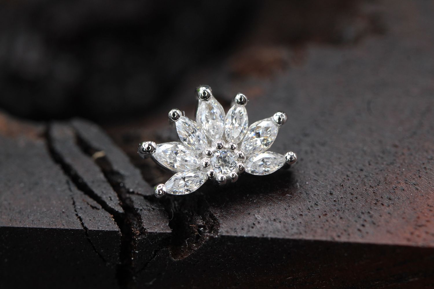 Threaded White Gold Starling Top, Gauge: 14/12ga, Size: Tiny- 8mm, Stone: White CZ