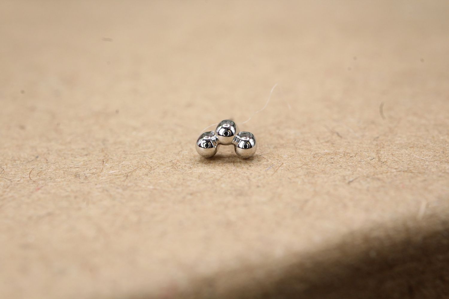 Threadless Platinum Tri Bead Arc Top